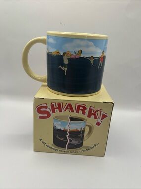 The Unemployed Philosophers Guild Shark Heat Changing Mug 14 Oz w/original box